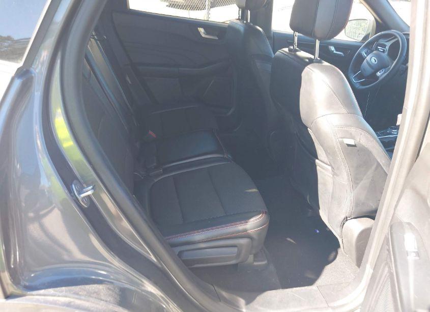 Photo 8 of 2023 Ford Escape ST-LINE (VIN 1FMCU0MN3PUA25660)