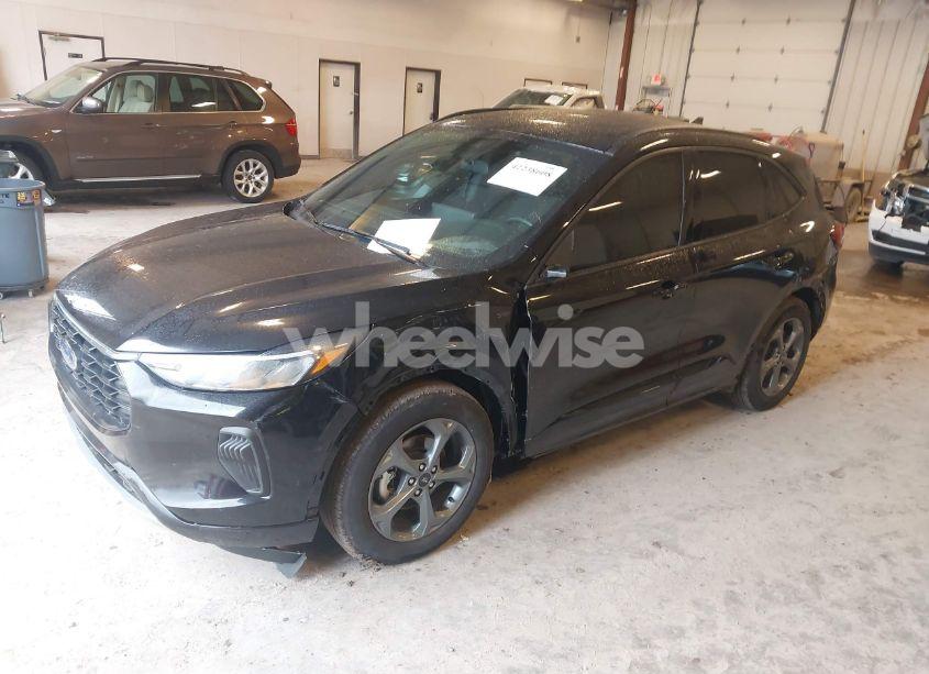 Photo 2 of 2023 Ford Escape ST-LINE (VIN 1FMCU0MN3PUA50641)