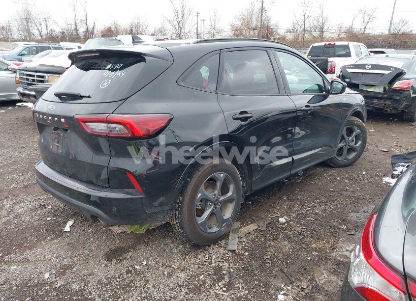 Photo 4 of 2023 Ford Escape ST-LINE (VIN 1FMCU0MN3PUA95918)