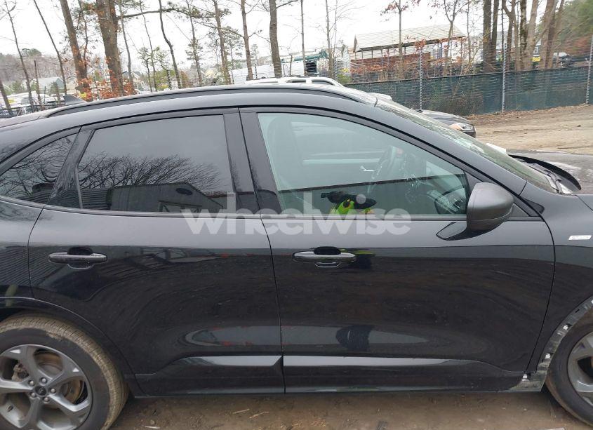 Photo 14 of 2024 Ford Escape ST-LINE (VIN 1FMCU0MN3RUA51338)