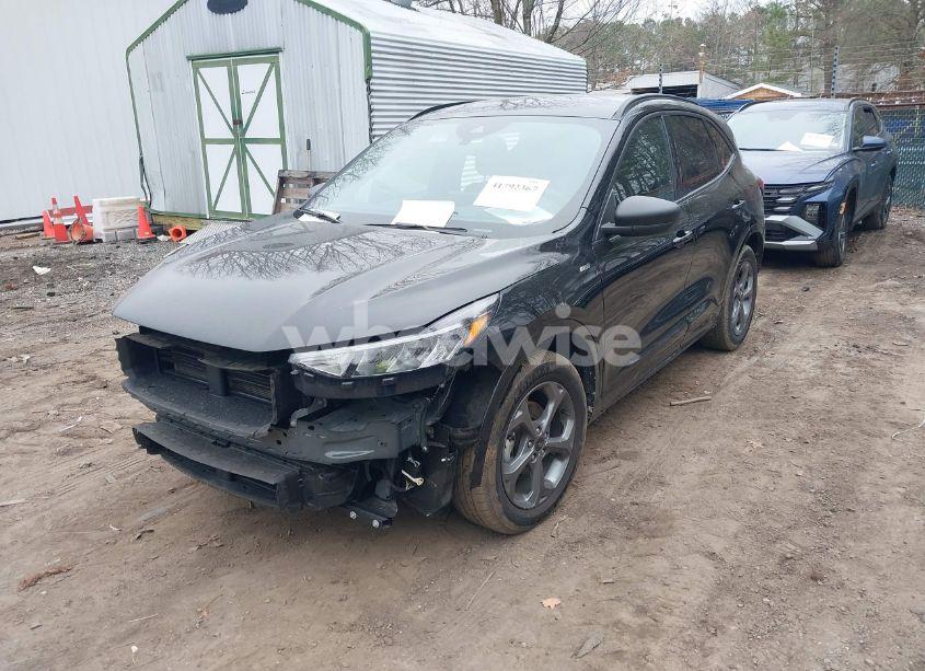 Photo 2 of 2024 Ford Escape ST-LINE (VIN 1FMCU0MN3RUA51338)