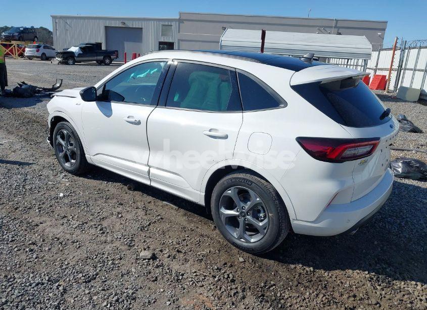 Photo 3 of 2024 Ford Escape ST-LINE (VIN 1FMCU0MN3RUA63585)
