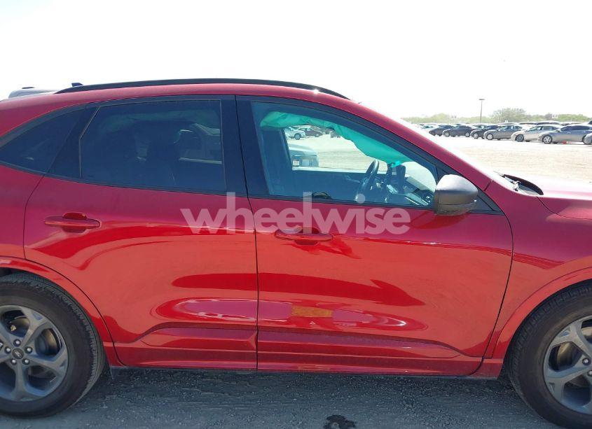 Photo 13 of 2024 Ford Escape ST-LINE (VIN 1FMCU0MN3RUB55912)