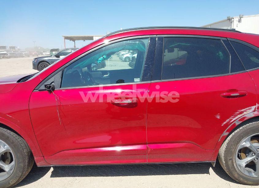 Photo 14 of 2024 Ford Escape ST-LINE (VIN 1FMCU0MN3RUB55912)