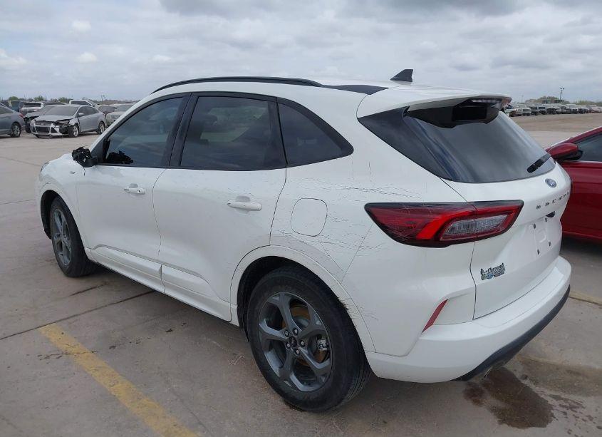 Photo 3 of 2023 Ford Escape ST-LINE (VIN 1FMCU0MN4PUA23268)