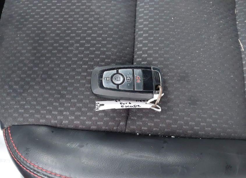 Photo 11 of 2024 Ford Escape ST-LINE (VIN 1FMCU0MN4RUA16145)