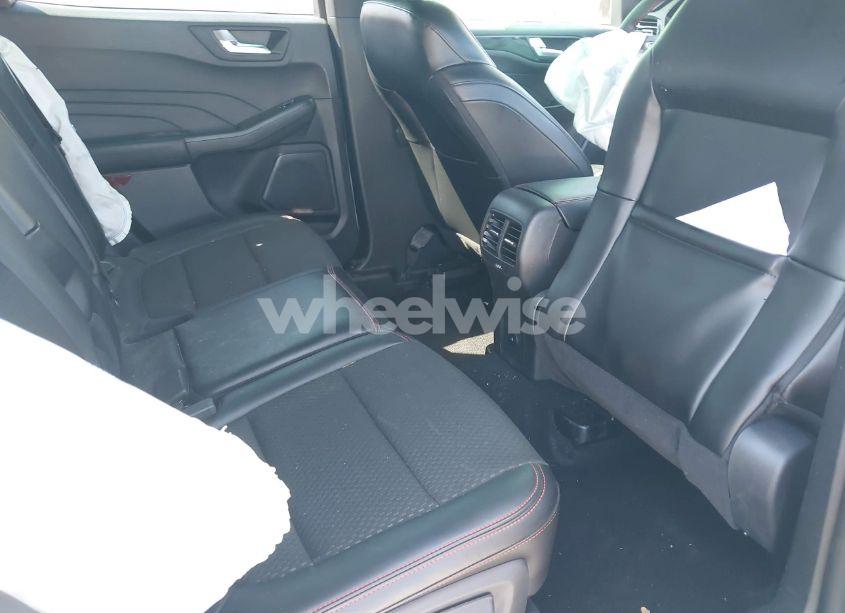 Photo 8 of 2024 Ford Escape ST-LINE (VIN 1FMCU0MN4RUA68441)