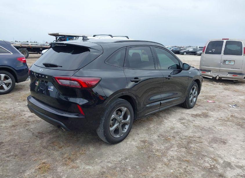 Photo 4 of 2024 Ford Escape ST-LINE (VIN 1FMCU0MN4RUA68620)
