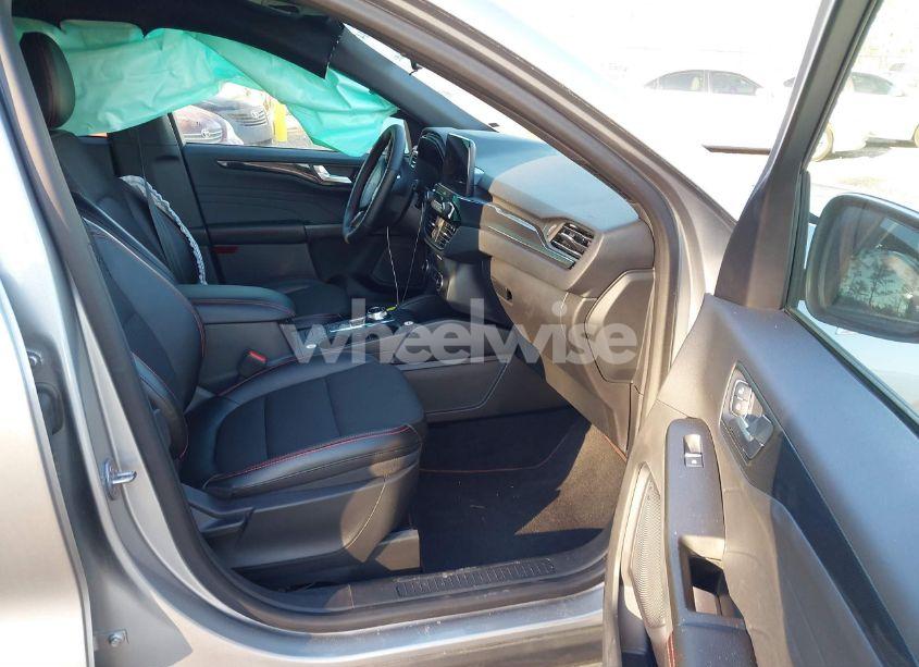 Photo 5 of 2023 Ford Escape ST-LINE (VIN 1FMCU0MN5PUA01151)