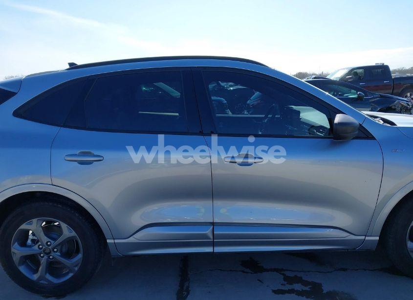 Photo 13 of 2023 Ford Escape ST-LINE (VIN 1FMCU0MN5PUA90218)