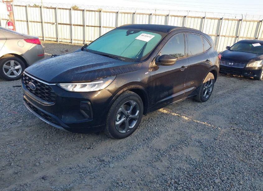 Photo 2 of 2024 Ford Escape ST-LINE (VIN 1FMCU0MN5RUA43709)
