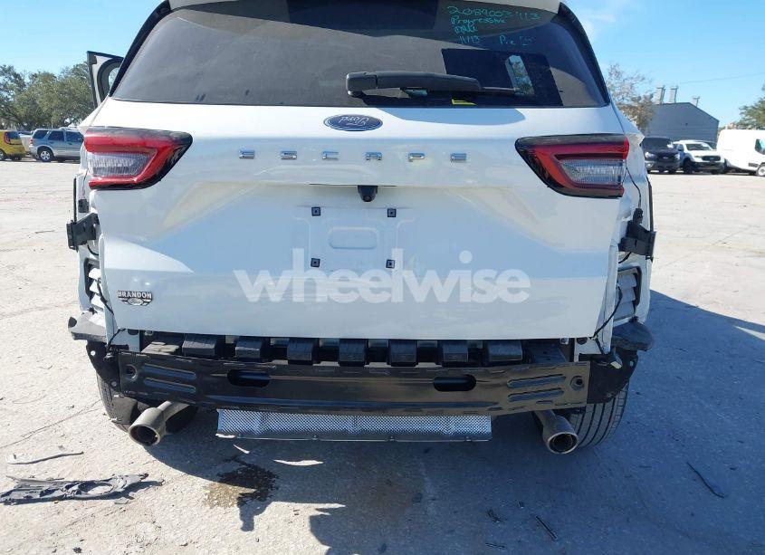 Photo 18 of 2024 Ford Escape ST-LINE (VIN 1FMCU0MN5RUA55147)