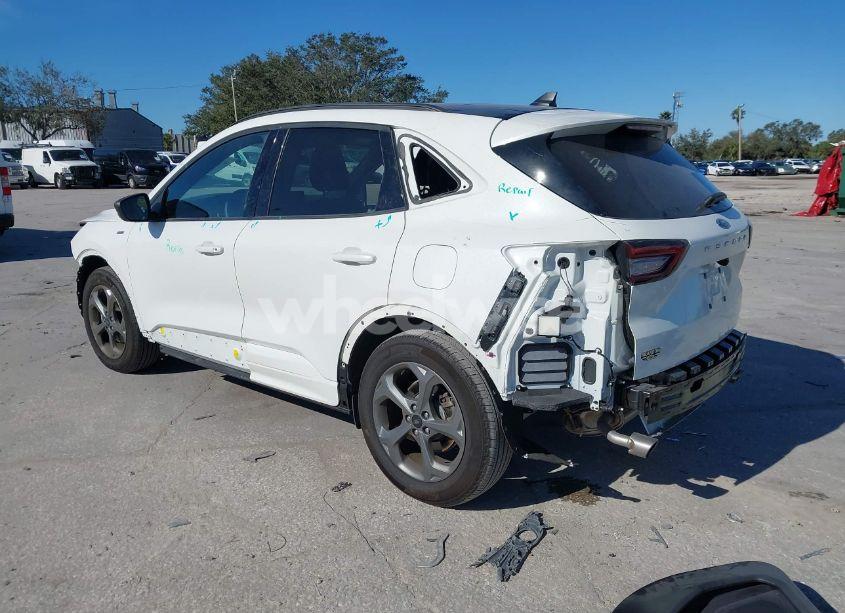 Photo 3 of 2024 Ford Escape ST-LINE (VIN 1FMCU0MN5RUA55147)
