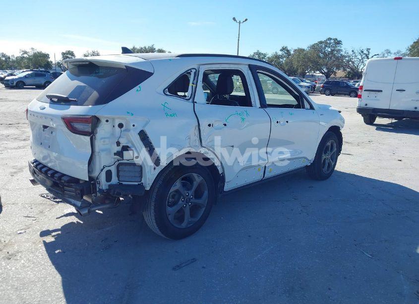 Photo 4 of 2024 Ford Escape ST-LINE (VIN 1FMCU0MN5RUA55147)