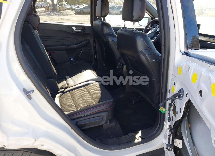 Photo 8 of 2024 Ford Escape ST-LINE (VIN 1FMCU0MN5RUA55147)