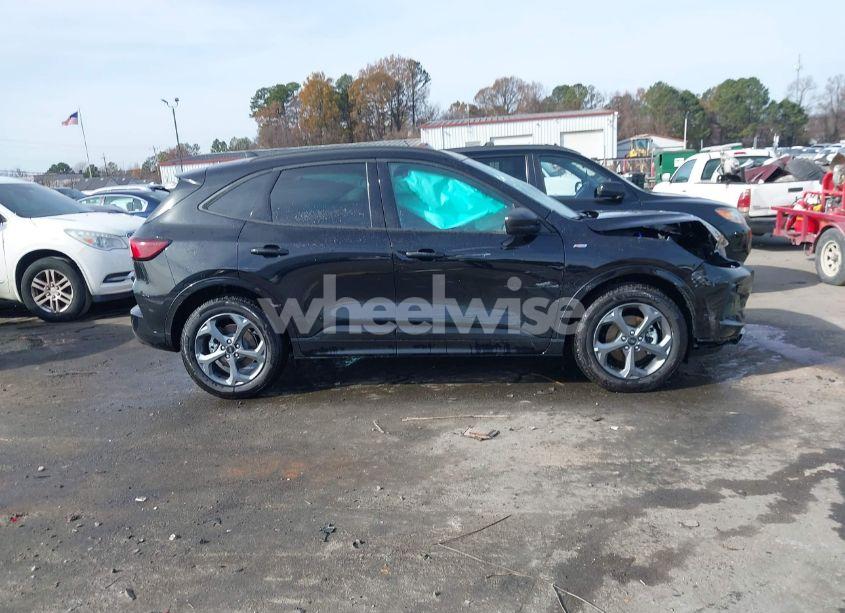 Photo 13 of 2024 Ford Escape ST-LINE (VIN 1FMCU0MN5RUA62504)