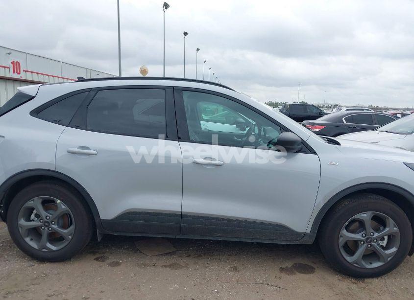 Photo 14 of 2025 Ford Escape ST-LINE (VIN 1FMCU0MN5SUA41593)