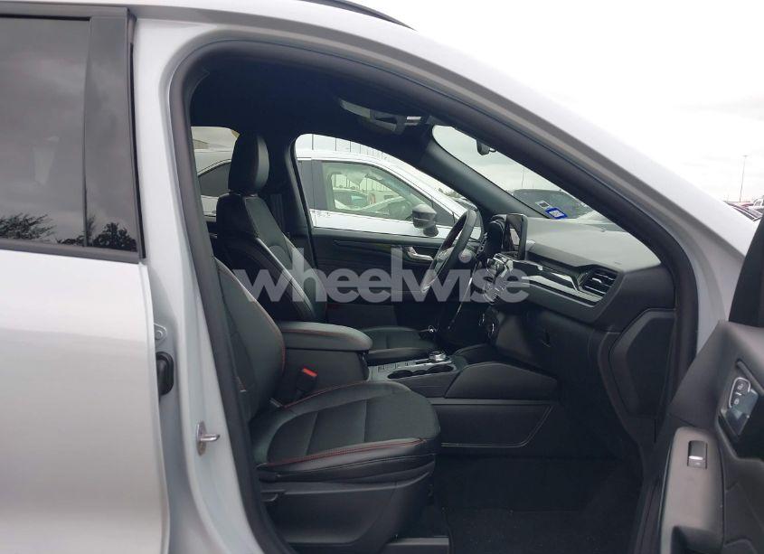 Photo 5 of 2025 Ford Escape ST-LINE (VIN 1FMCU0MN5SUA41593)