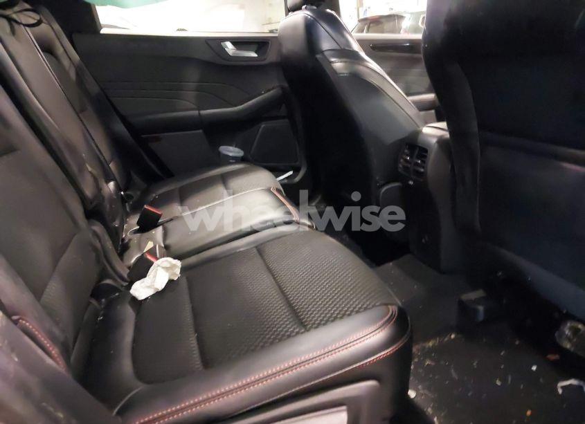 Photo 8 of 2023 Ford Escape ST-LINE (VIN 1FMCU0MN6PUA10943)