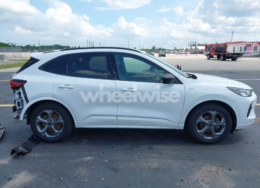 Photo 14 of 2023 Ford Escape ST-LINE (VIN 1FMCU0MN6PUA59625)