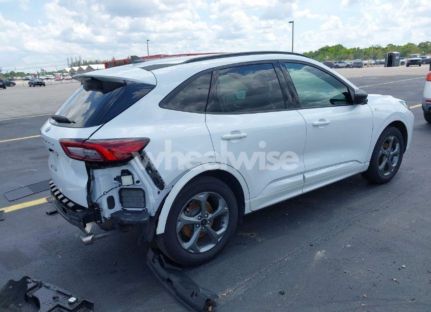 Photo 4 of 2023 Ford Escape ST-LINE (VIN 1FMCU0MN6PUA59625)