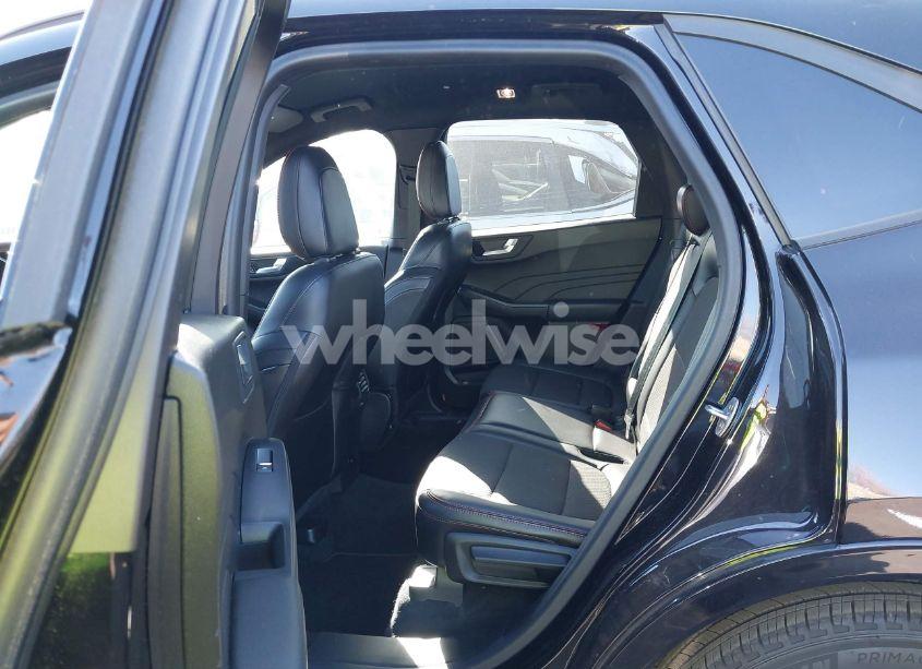 Photo 8 of 2023 Ford Escape ST-LINE (VIN 1FMCU0MN6PUB32170)