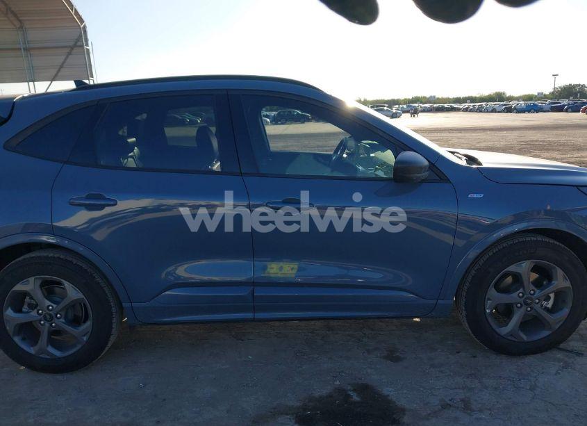 Photo 13 of 2024 Ford Escape ST-LINE (VIN 1FMCU0MN6RUA91719)