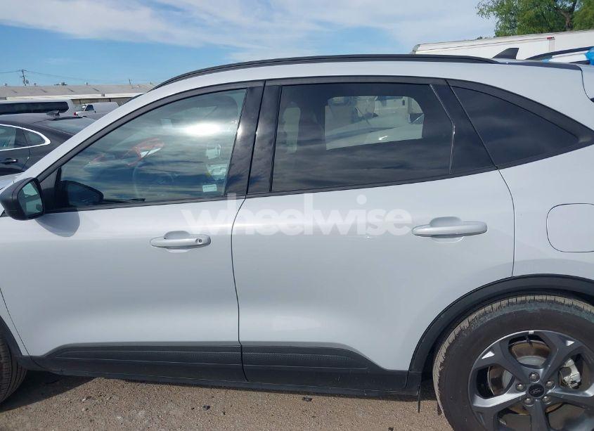 Photo 14 of 2025 Ford Escape ST-LINE (VIN 1FMCU0MN6SUA57026)