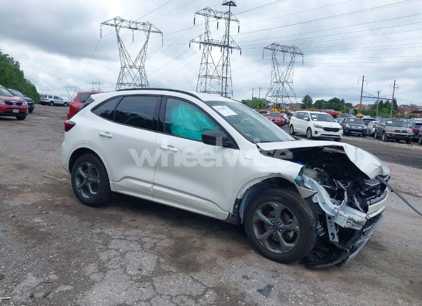 2023 Ford Escape ST LINE (VIN 1FMCU0MN7PUA72402) main photo