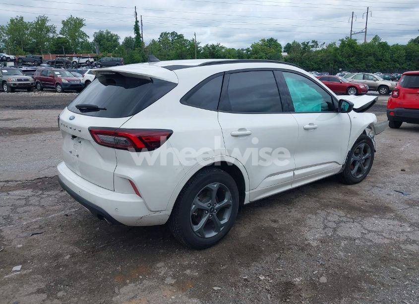 Photo 4 of 2023 Ford Escape ST LINE (VIN 1FMCU0MN7PUA72402)