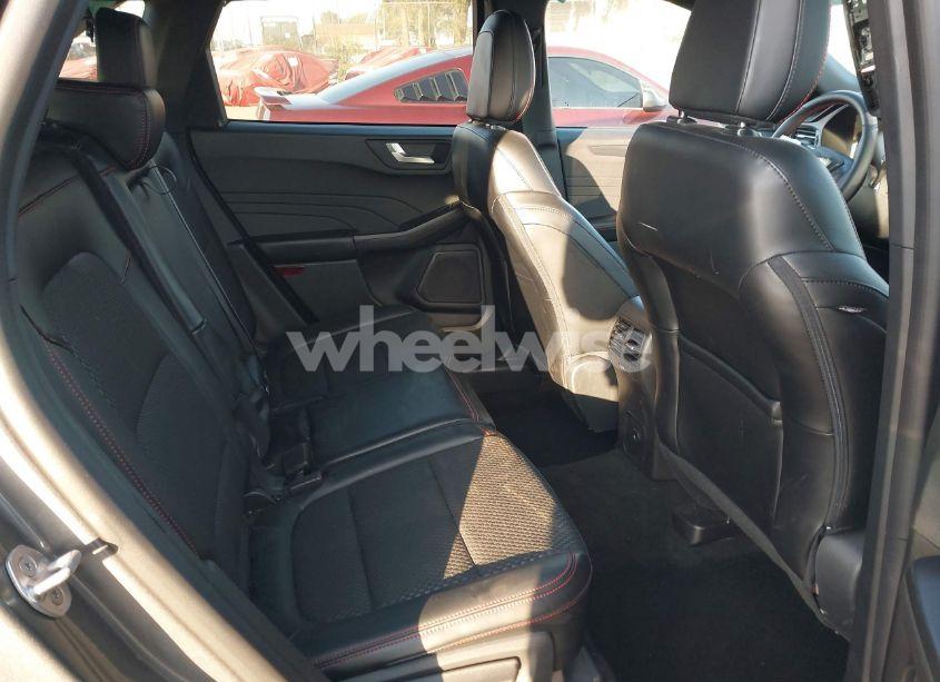 Photo 8 of 2024 Ford Escape ST-LINE (VIN 1FMCU0MN7RUB18474)