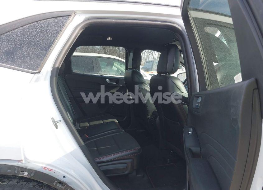 Photo 8 of 2023 Ford Escape ST-LINE (VIN 1FMCU0MN8PUA08482)