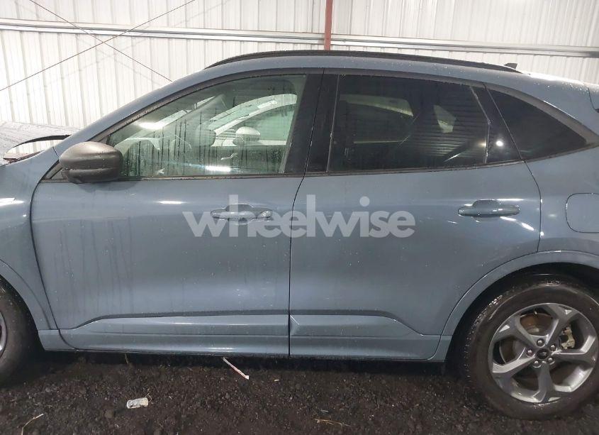 Photo 15 of 2023 Ford Escape ST-LINE (VIN 1FMCU0MN8PUA47573)