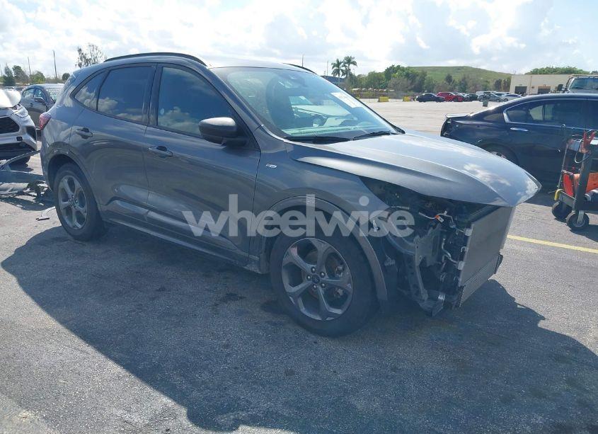 2024 Ford Escape ST-LINE (VIN 1FMCU0MN8RUA26046) main photo