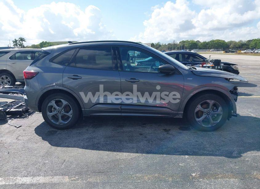 Photo 14 of 2024 Ford Escape ST-LINE (VIN 1FMCU0MN8RUA26046)