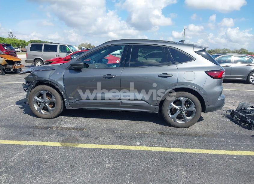 Photo 15 of 2024 Ford Escape ST-LINE (VIN 1FMCU0MN8RUA26046)