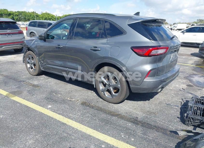 Photo 3 of 2024 Ford Escape ST-LINE (VIN 1FMCU0MN8RUA26046)