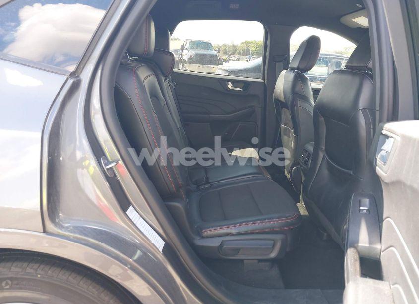 Photo 8 of 2024 Ford Escape ST-LINE (VIN 1FMCU0MN8RUA26046)