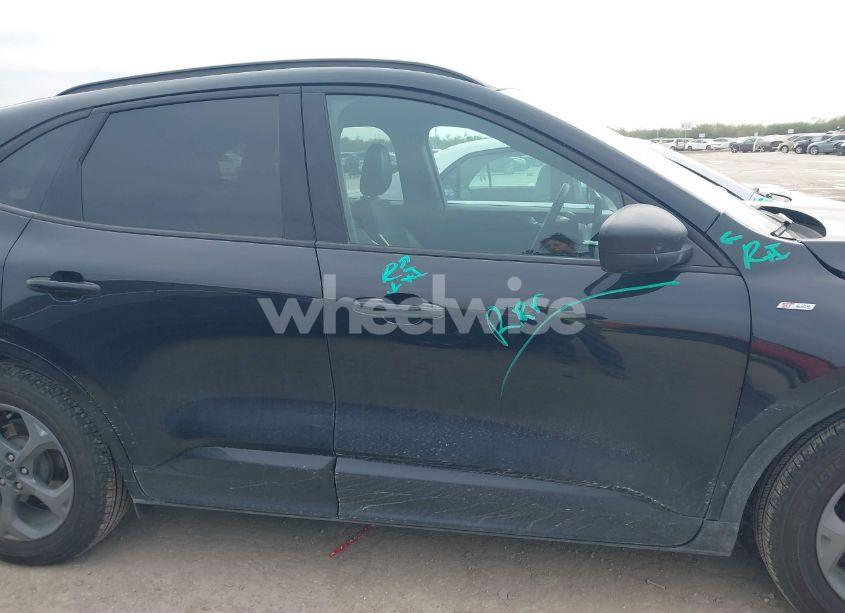 Photo 14 of 2023 Ford Escape ST-LINE (VIN 1FMCU0MN9PUB13130)