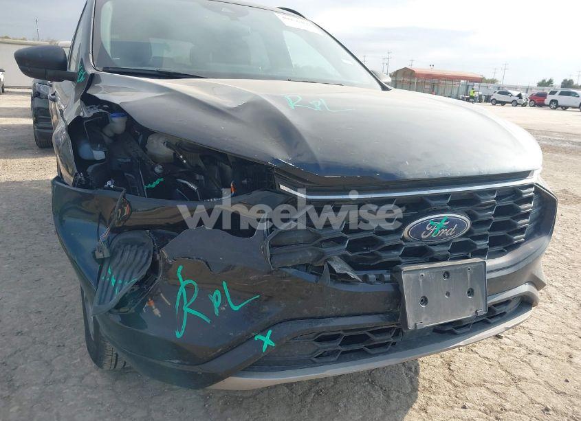 Photo 6 of 2023 Ford Escape ST-LINE (VIN 1FMCU0MN9PUB13130)