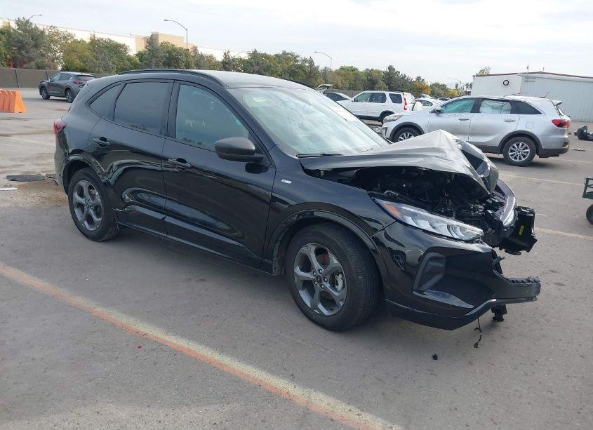 2023 Ford Escape ST-LINE (VIN 1FMCU0MN9PUB33510) main photo
