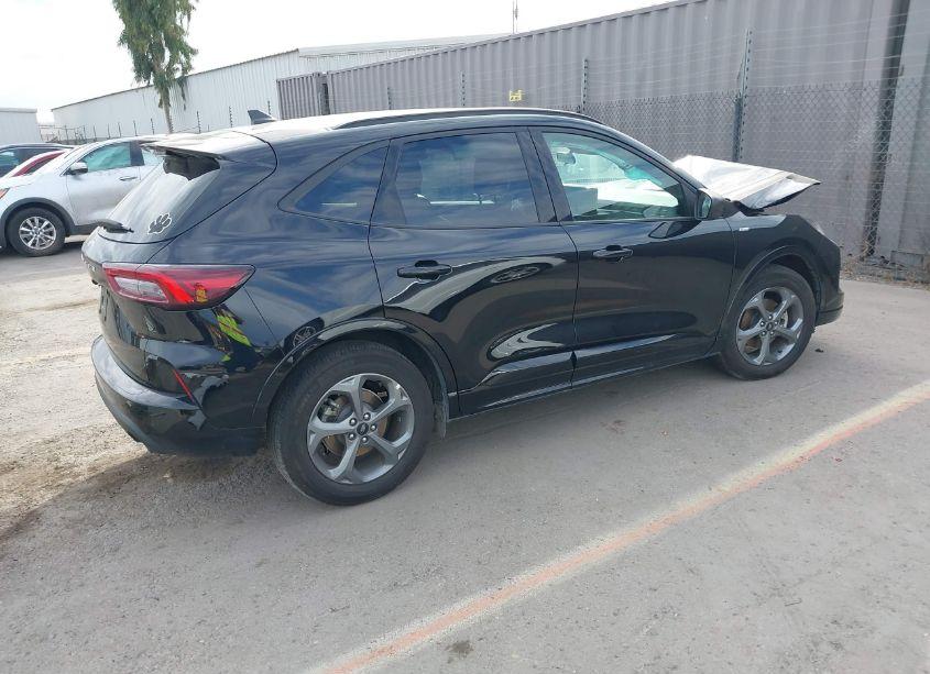 Photo 4 of 2023 Ford Escape ST-LINE (VIN 1FMCU0MN9PUB33510)