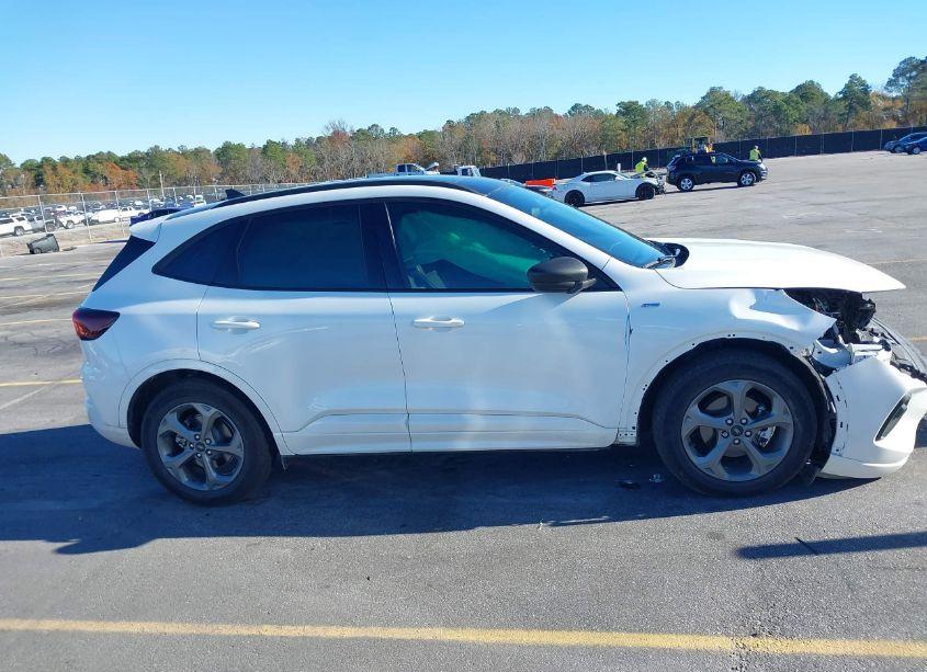 Photo 13 of 2024 Ford Escape ST-LINE (VIN 1FMCU0MNXRUA05859)