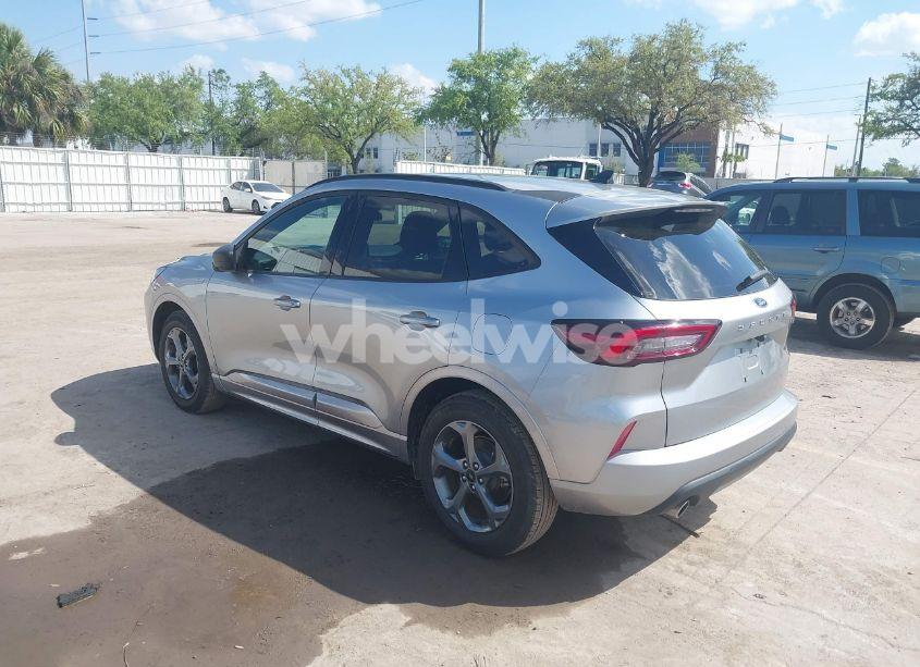 Photo 3 of 2024 Ford Escape ST-LINE (VIN 1FMCU0MNXRUA57489)