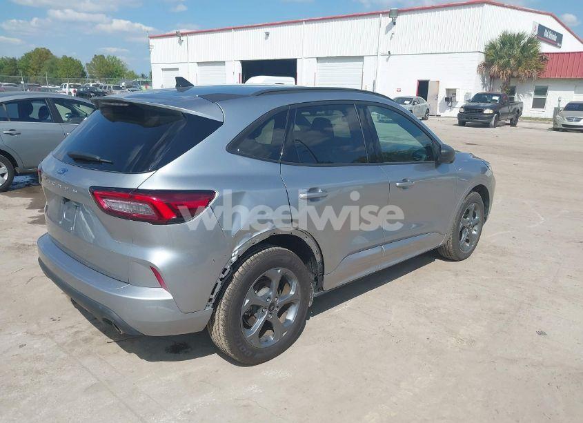 Photo 4 of 2024 Ford Escape ST-LINE (VIN 1FMCU0MNXRUA57489)