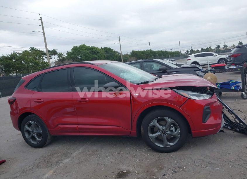 Photo 13 of 2024 Ford Escape ST-LINE (VIN 1FMCU0MNXRUA65592)