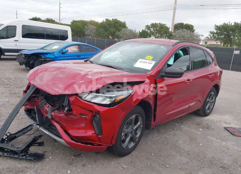 Photo 2 of 2024 Ford Escape ST-LINE (VIN 1FMCU0MNXRUA65592)