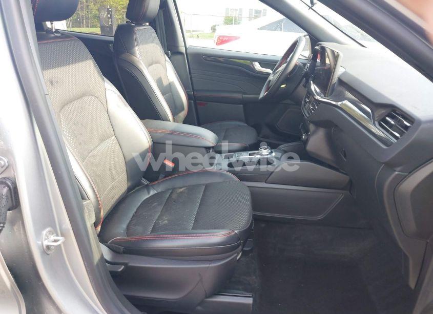 Photo 5 of 2024 Ford Escape ST-LINE (VIN 1FMCU0MNXRUB43384)