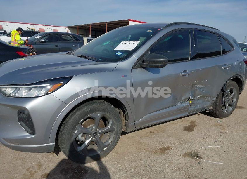 Photo 6 of 2024 Ford Escape ST-LINE (VIN 1FMCU0MNXRUB57821)