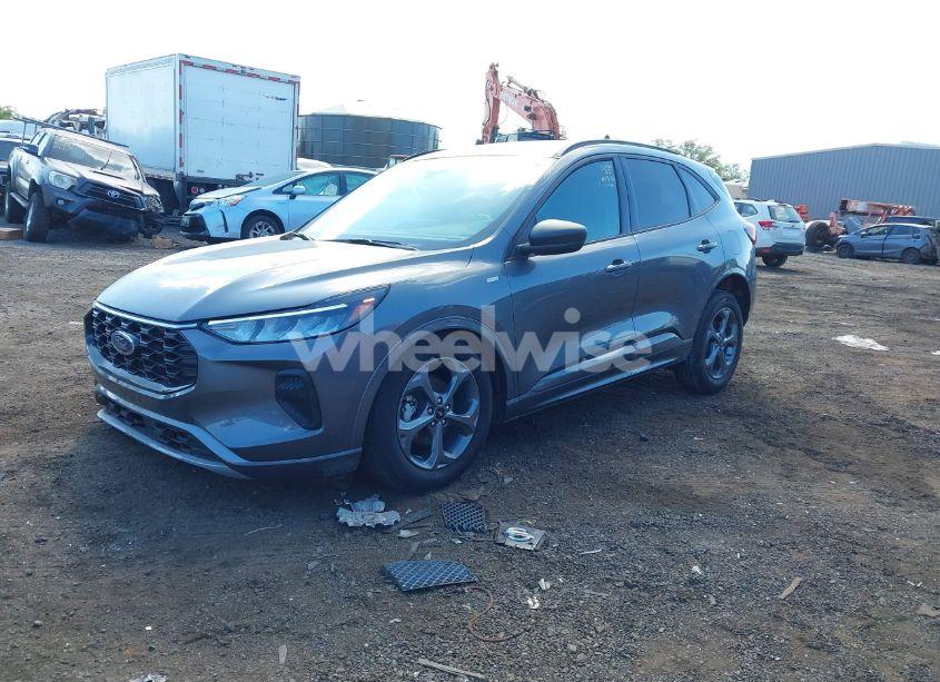 Photo 2 of 2023 Ford Escape ST-LINE (VIN 1FMCU0MZ0PUA96995)